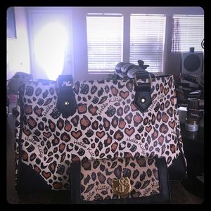 Hello kitty bag with matching wallet.